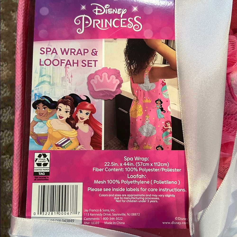 Disney Princess Pink Spa Set with Loofah - Picture 2 of 2